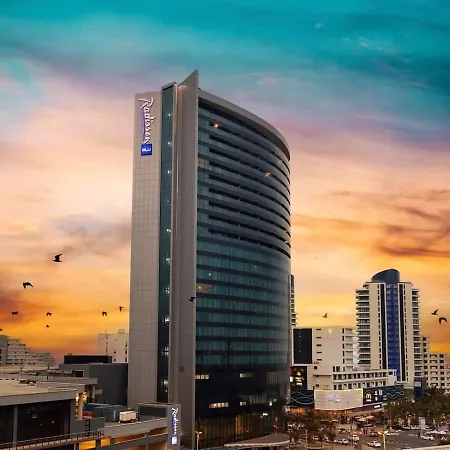 Oceans Apartments Balcony Suites In The Radisson Blu Hotel Building Tower, Durban Umhlanga Exterior foto