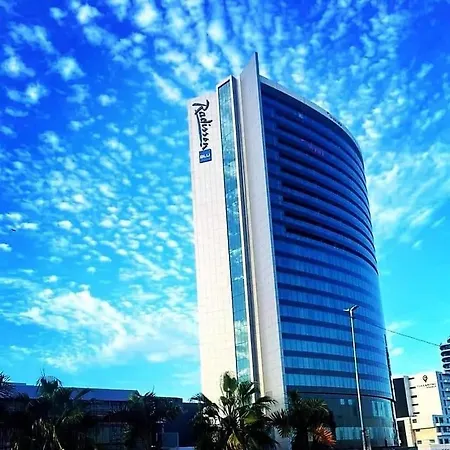 Oceans Apartments Balcony Suites In The Radisson Blu Hotel Building Tower, Durban Umhlanga Exterior foto