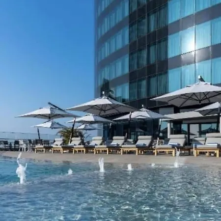 Oceans Apartments Balcony Suites In The Radisson Blu Hotel Building Tower, Durban Umhlanga Exterior foto