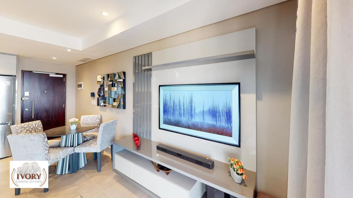Oceans Balcony In The Radisson Blu Building Tower, Umhlanga *
