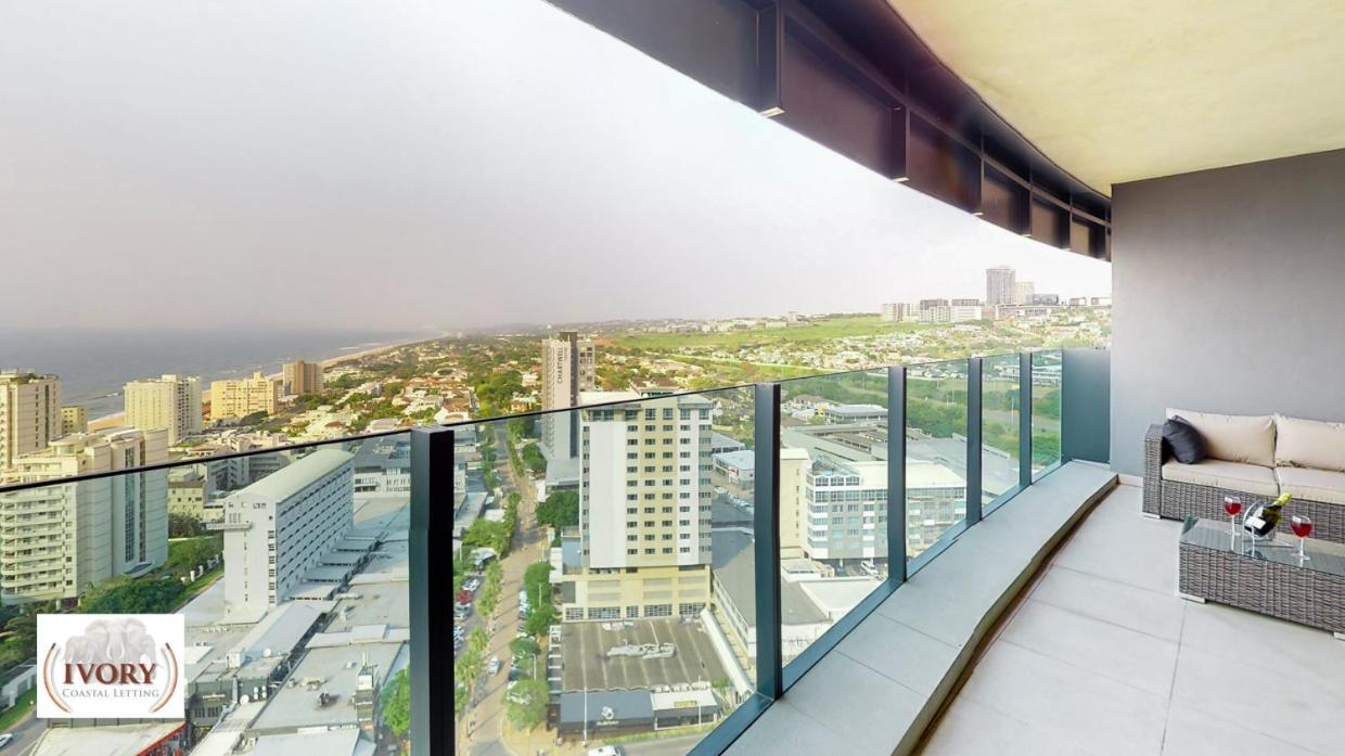 Apartment Oceans Balcony In The Radisson Blu Building Tower, Umhlanga