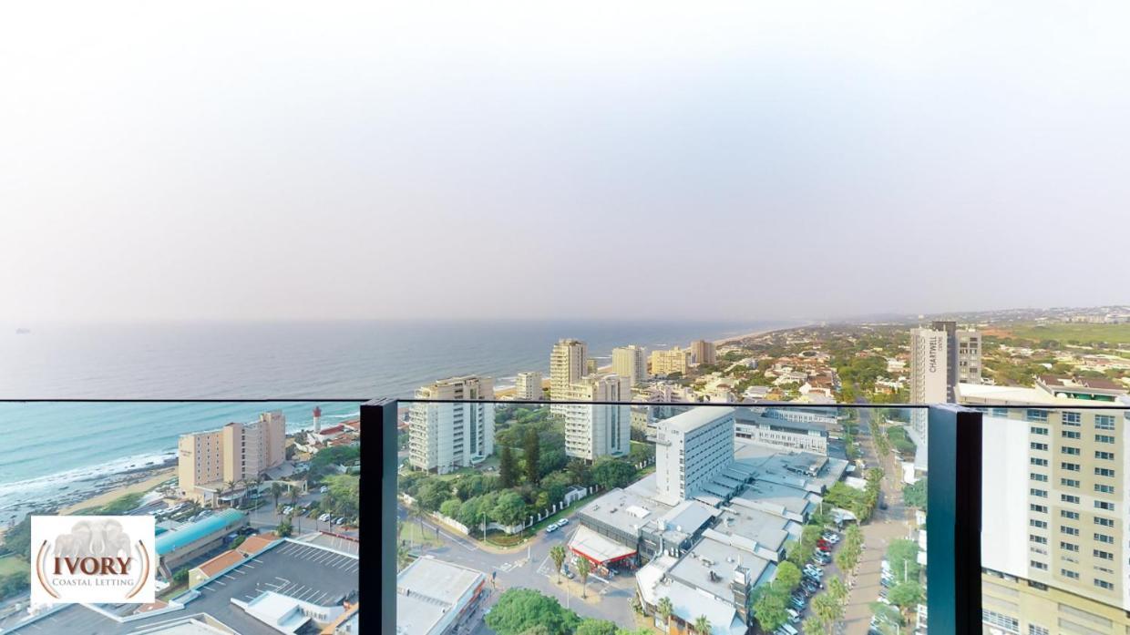 Oceans Balcony In The Radisson Blu Building Tower, Umhlanga Apartment *