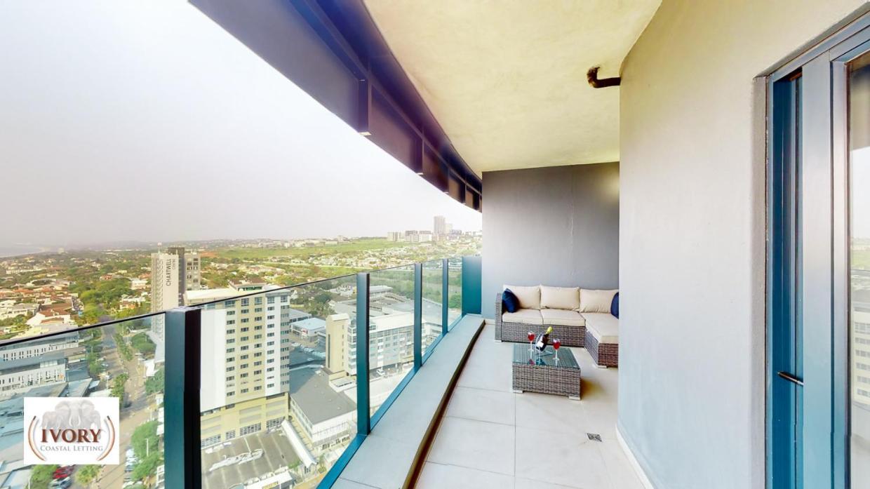 Oceans Balcony In The Radisson Blu Building Tower, Umhlanga Apartment Durban