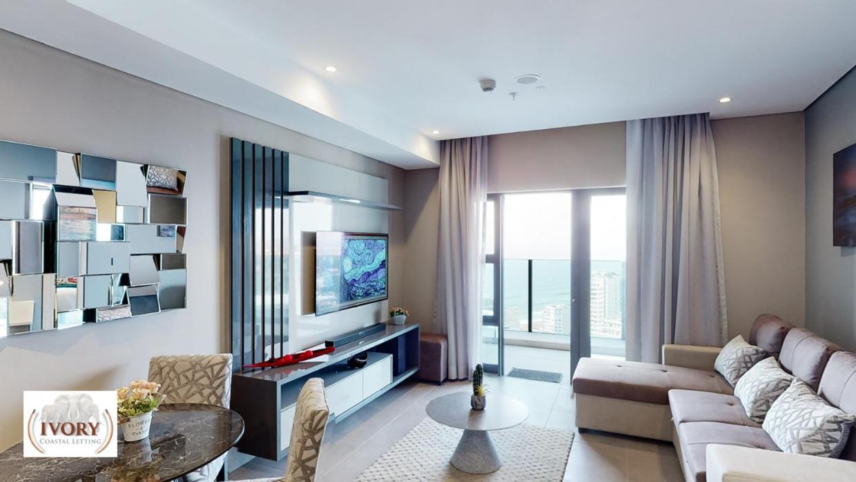 Apartment Oceans Balcony In The Radisson Blu Building Tower, Umhlanga *