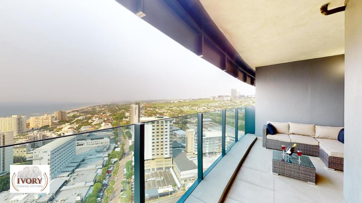 Oceans Balcony In The Radisson Blu Building Tower, Umhlanga Apartment Durban