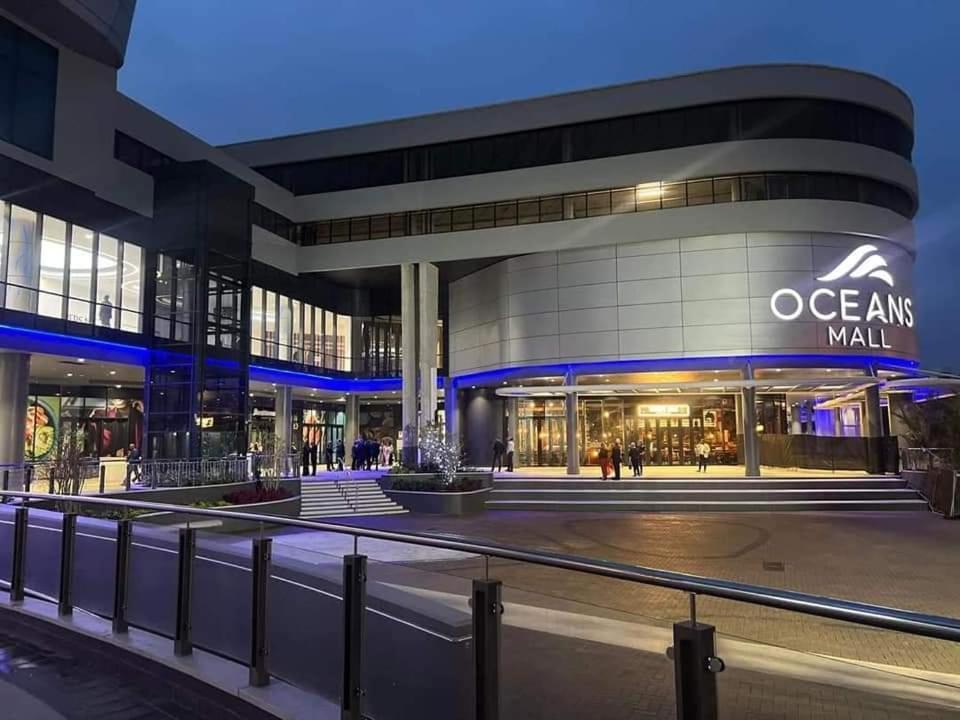Oceans Balcony In The Radisson Blu Building Tower, Umhlanga