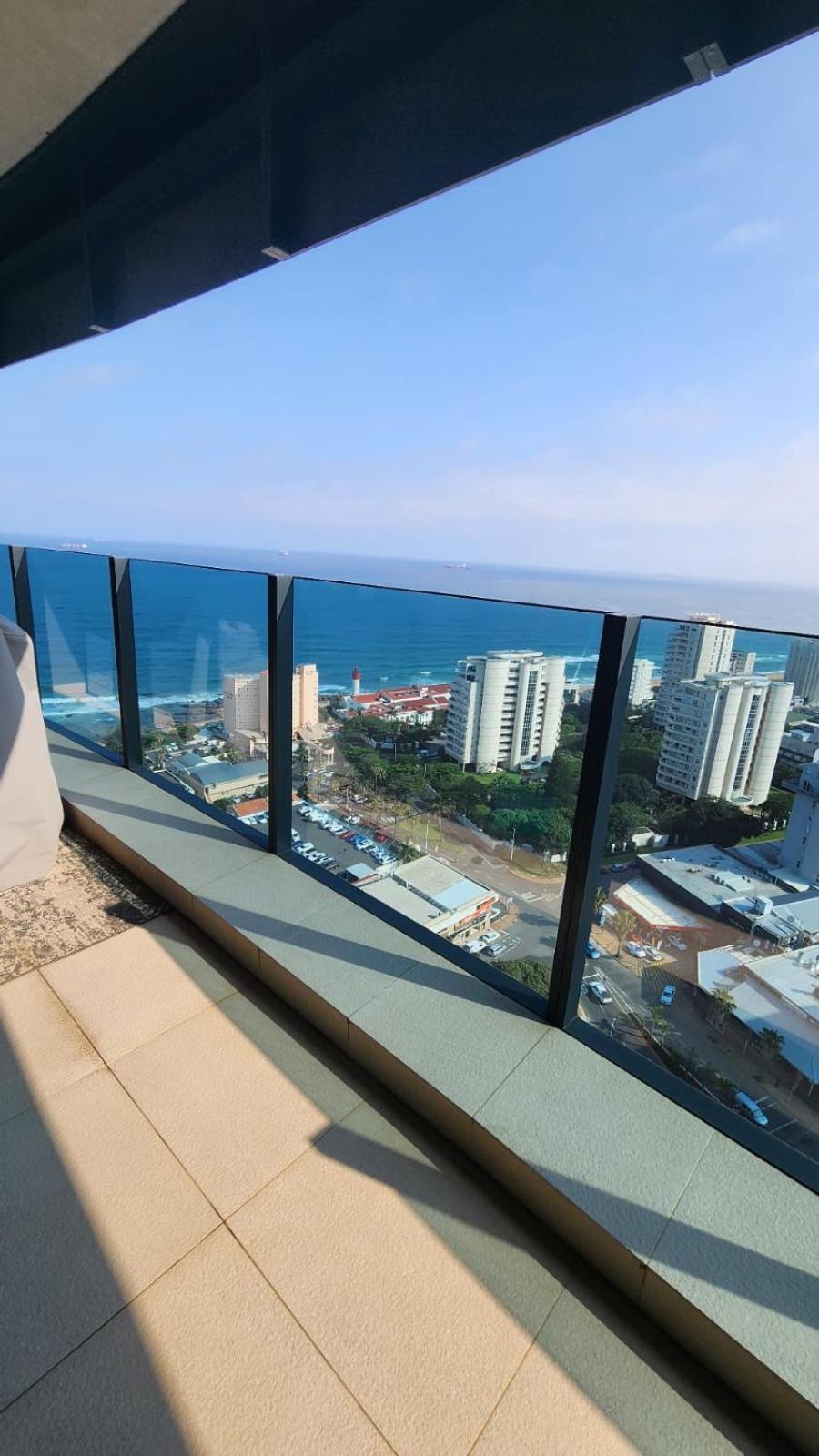Oceans Balcony In The Radisson Blu Building Tower, Umhlanga * Durban