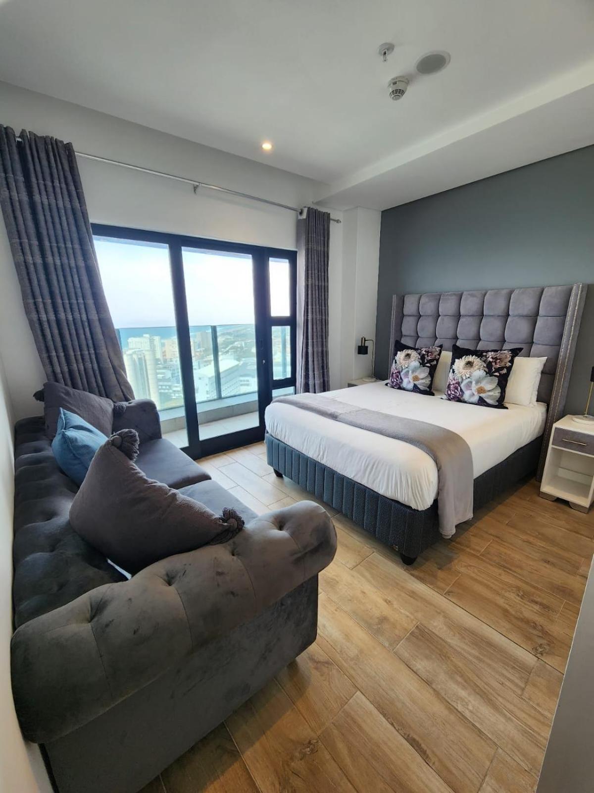 Oceans Balcony In The Radisson Blu Building Tower, Umhlanga Apartment Durban
