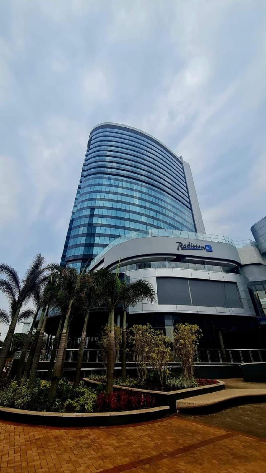 Apartment Oceans Balcony In The Radisson Blu Building Tower, Umhlanga