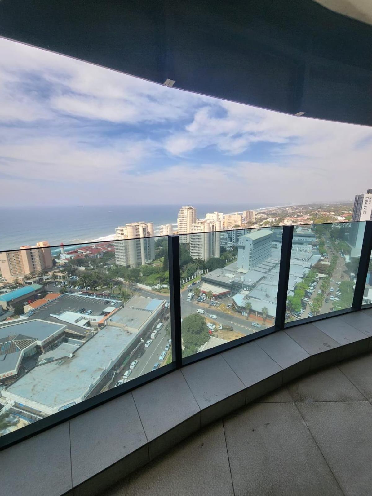 Apartment Oceans Balcony In The Radisson Blu Building Tower, Umhlanga Durban