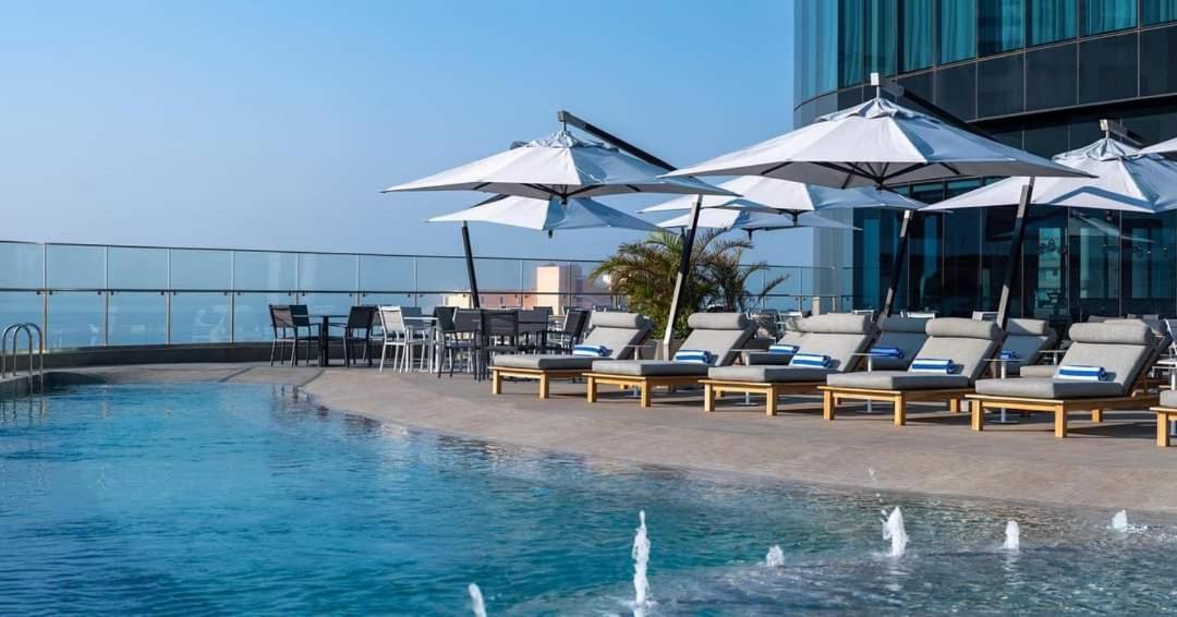 Oceans Balcony In The Radisson Blu Building Tower, Umhlanga Apartment