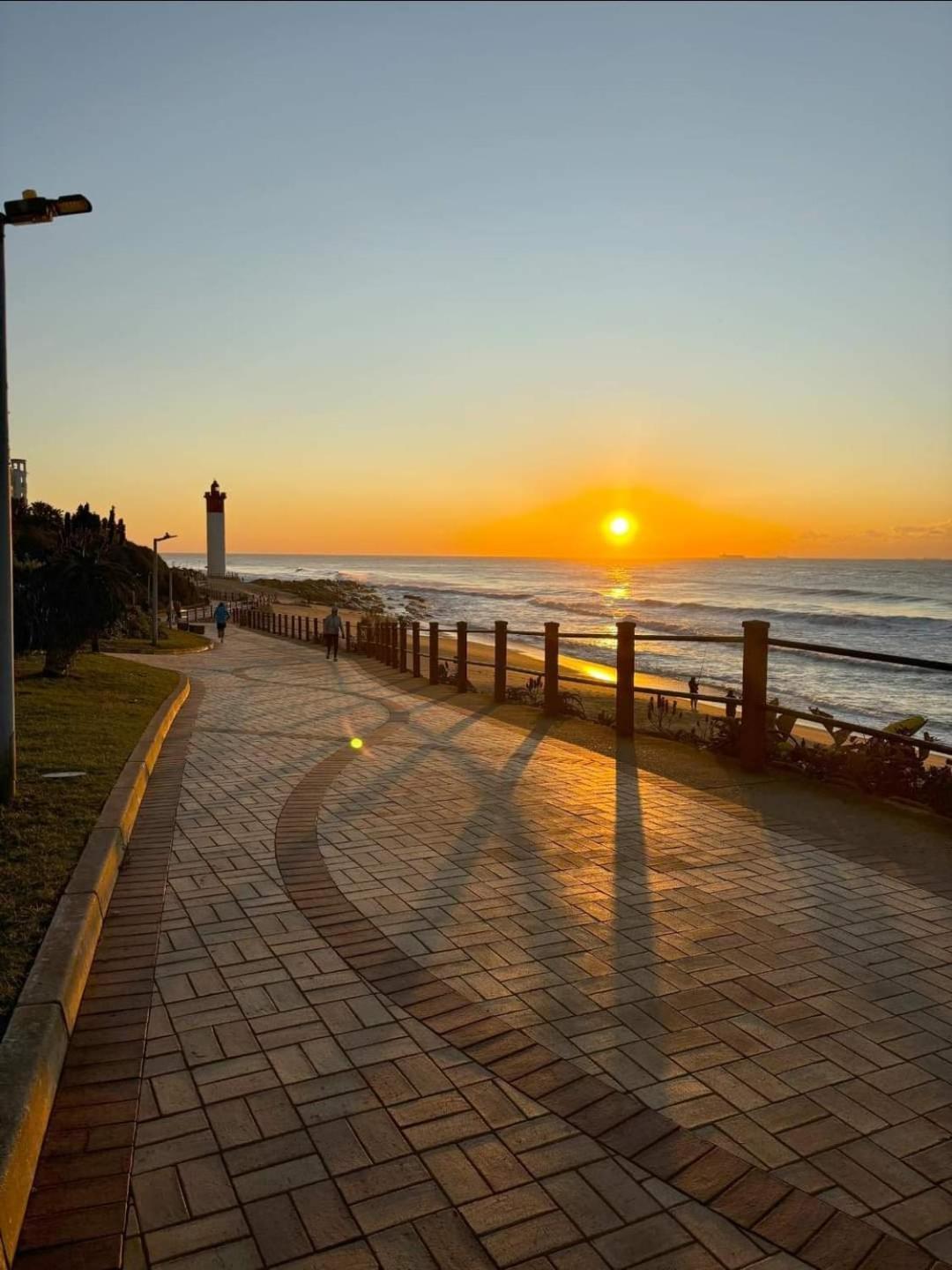 Oceans Balcony In The Radisson Blu Building Tower, Umhlanga * Durban