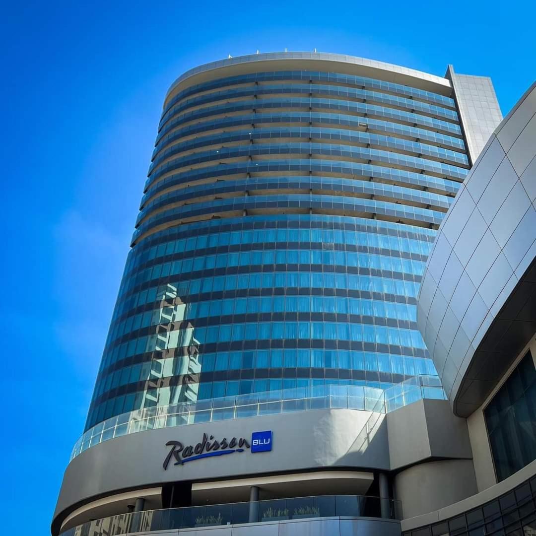 Oceans Balcony In The Radisson Blu Building Tower, Umhlanga * Durban