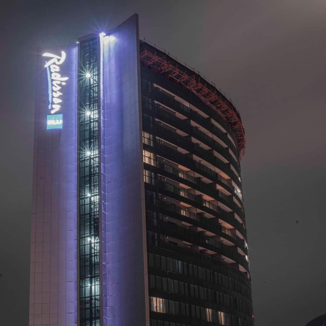 Oceans Balcony In The Radisson Blu Building Tower, Umhlanga *