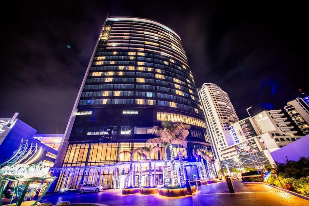 Oceans Balcony In The Radisson Blu Building Tower, Umhlanga * Durban