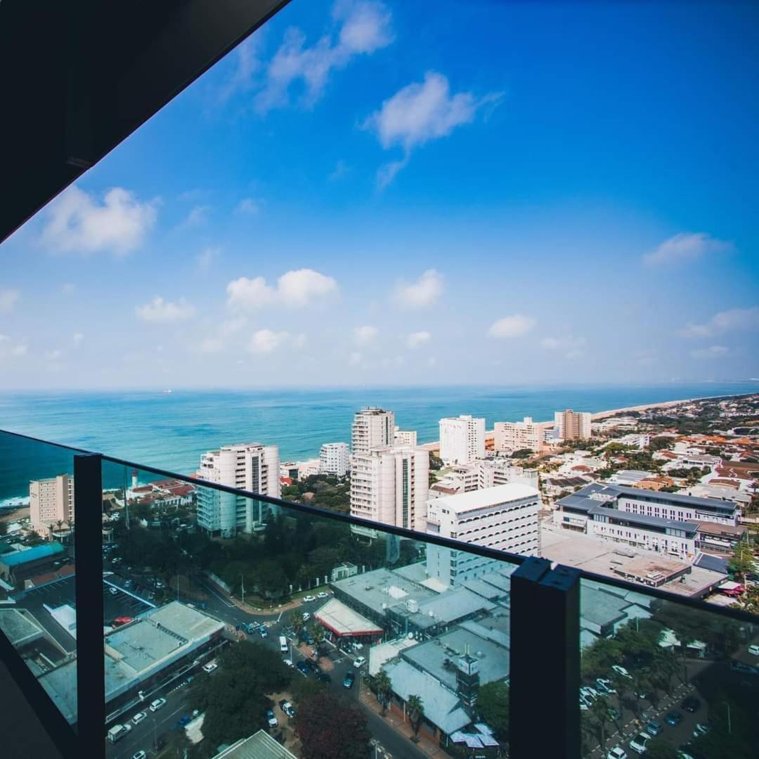 Apartment Oceans Balcony In The Radisson Blu Building Tower, Umhlanga *