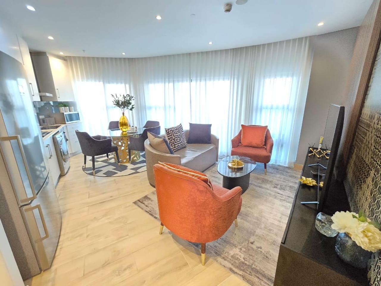 Oceans Balcony In The Radisson Blu Building Tower, Umhlanga Durban