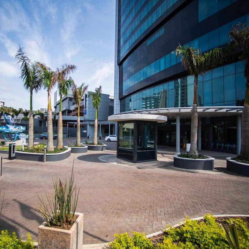 Oceans Balcony In The Radisson Blu Building Tower, Umhlanga Durban