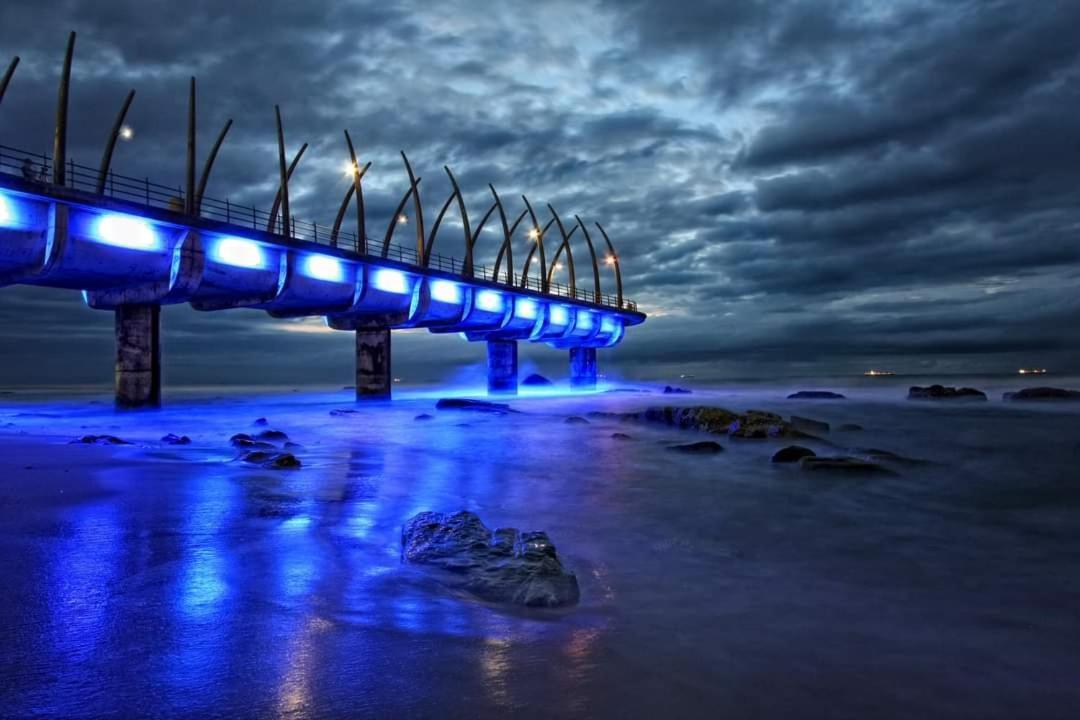 Oceans Balcony In The Radisson Blu Building Tower, Umhlanga * Durban